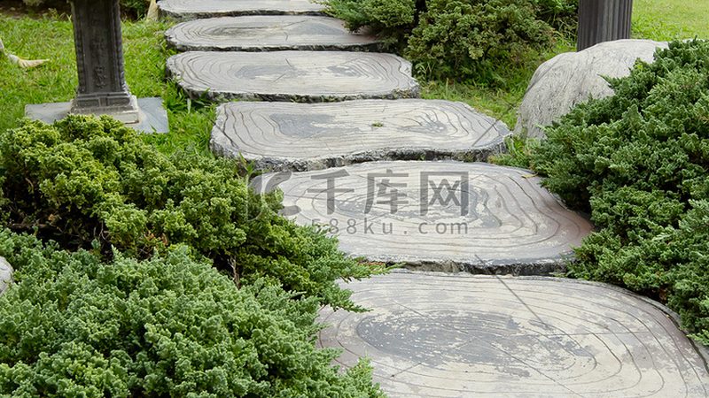 小区绿化草坪施工，如何选择专业团队？**